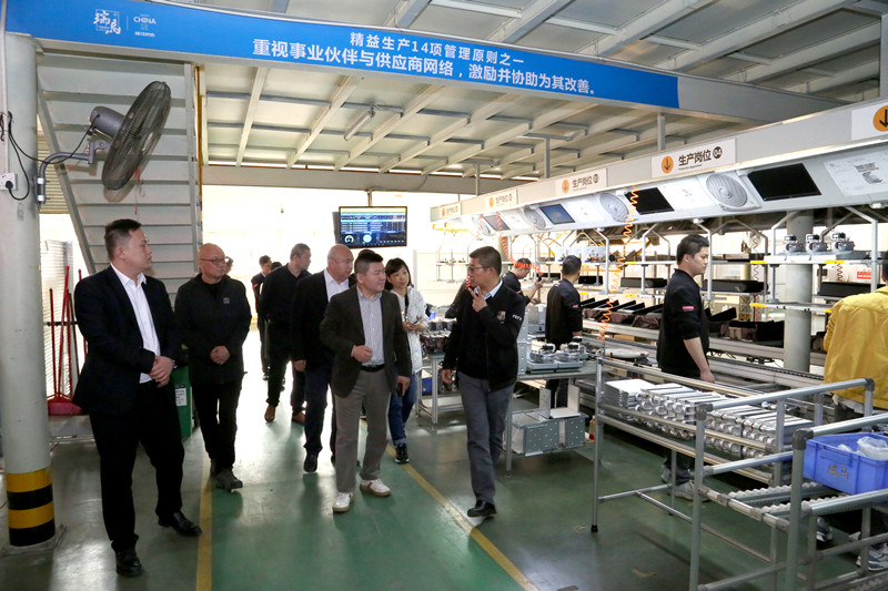 熱烈歡迎河南舒適家行業(yè)聯盟領導蒞臨廣東瑞馬參觀指導